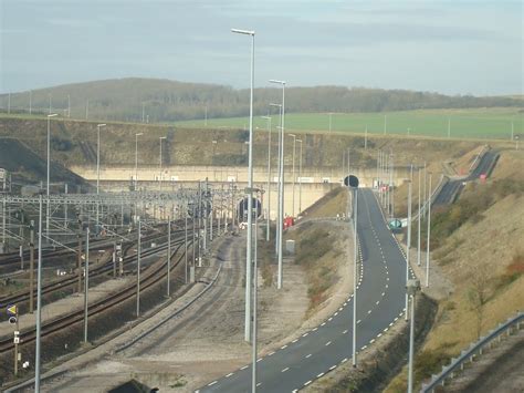 ➲ channel off separable transitive verb. Panoramio - Photo of Tunnel sous la manche