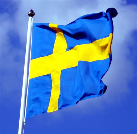 file swedish flag with blue sky behind ausschnitt wikipedia