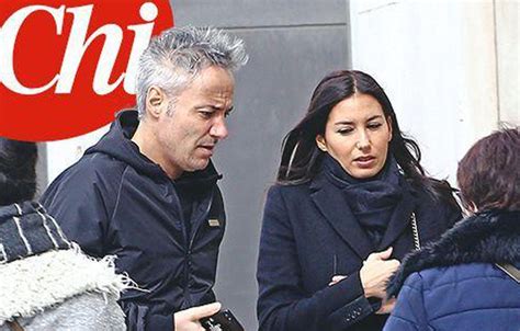 Jun 07, 2021 · pois per la gregoraci, fiori per rocio. Elisabetta Gregoraci, mini luna di miele a Parigi con il ...