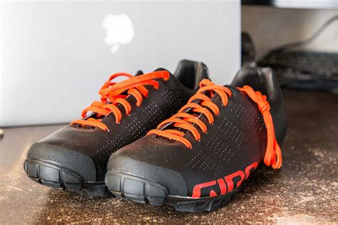 The republic r knit offers undeniable style with our new engineered xnetic knit upper, which was developed for the specific needs of a cyclist. 降伏 予測 身元 spd シューズ 歩く - kohyo-home.jp