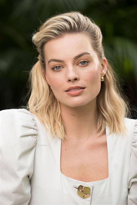 Margot Robbie - Photoshoot for USA Today 2018 (More Photos ...