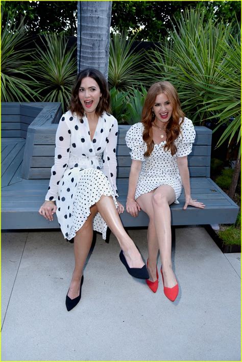 Mandy Moore Isla Fisher Celebrate Rothy S New Collection Photo Busy Philipps