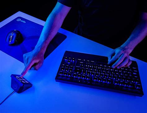Stream deck mini puts 6 fully customizable lcd keys at your fingertips. Elgato Stream Deck Mini Content Creation Controller ...