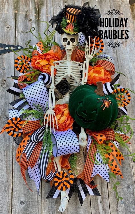 Halloween Wreath Skeleton Wreath Scary Halloween Wreath | Etsy | Scary ...