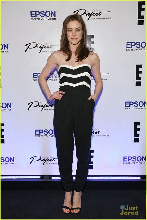 Analeigh Tipton Follows Nose Ring Trend At Epsen Digital Couture Fashion Show Photo 773894