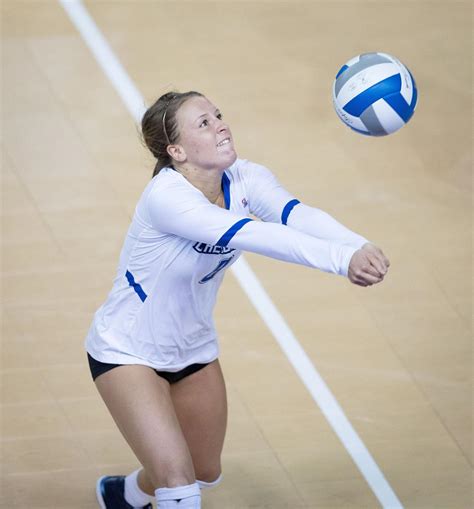 As Postseason Nears Creighton Volleyballs Objective Is To Serve