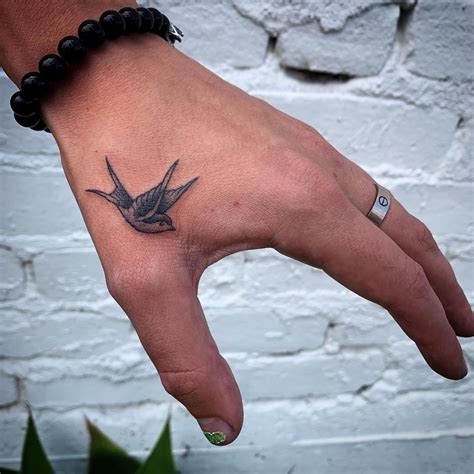 Hand tattoos, especially on palms, are not common in 2019. moms not gunna like this one at all | Hand tattoos for ...