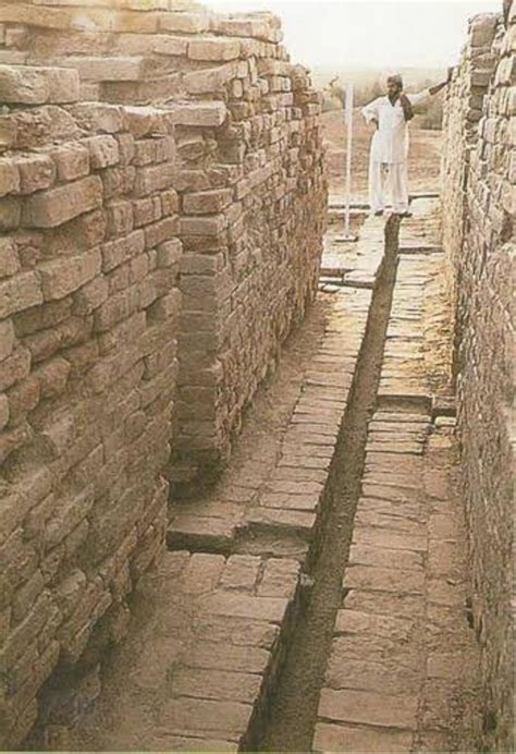 Drainage System Of Indus Valley Civilization 3000 Bc [349 × 510] R Artefactporn