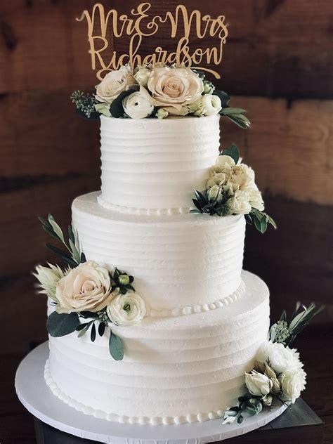 33 Dreamy Rustic Wedding Cake Ideas Everyone Loves Weddinginclude In