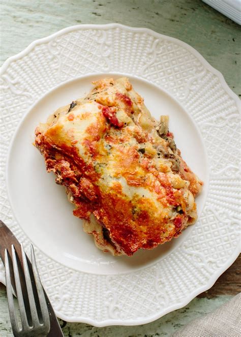 I've been making ina garten's turkey lasagna for years now. Ina Garten's Roasted Vegetable Lasagna | Recipe ...