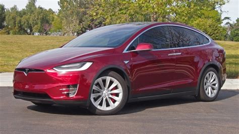 Tesla Unveils Its New Model X 60d The Cheapest Model X Vehicle Yet