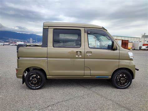 Daihatsu Crew Cab X Deck Van Khaki Green Auto Offroad Mini