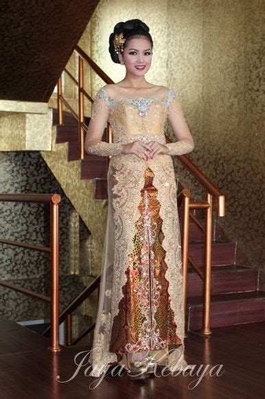 Kebaya Modern wedding dress Indonesia.Keaya Modern dress 2015,kebaya
