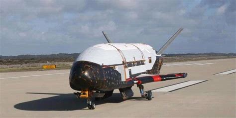 Pesawat ulang alik dibuat untuk membawa berbagai misi ke angkasa luar. ULANG ALIK TERBARU MERUPAKAN BAGIAN DARI PROGRAM ANGKATAN ...