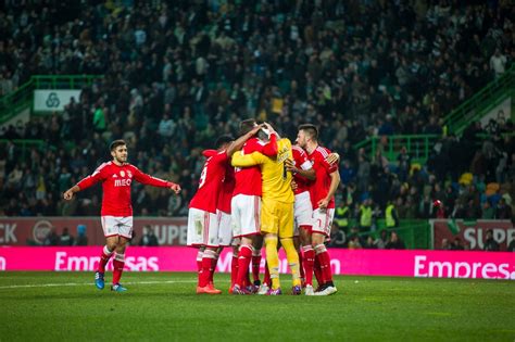 Benfica vs vitoria guimaraes available on mobile and. Sporting 1 - 1 Benfica, as imagens do jogo