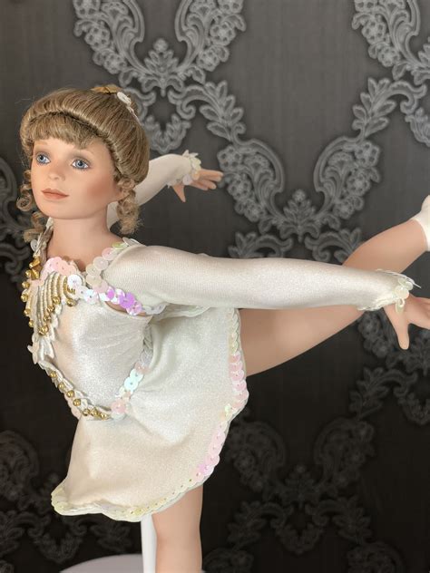 Winning Style Patricia “beauty And Grace” Collection Of Classical All Porcelain Ballerina Dolls