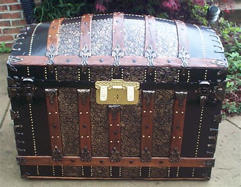 Pin On Trunks And Chests