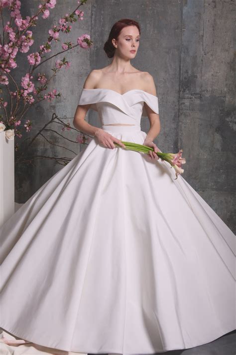 See more ideas about indian outfits, indian designer wear, indian fashion. Brand-New Wedding Dresses That Will Be All Over Pinterest ...