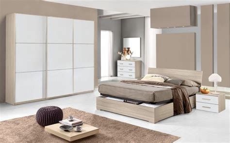 Camera da letto in laminato bianco frassinato con maniglia in acciaio cromato composta da: Camere Da Letto A Ponte Mondo Convenienza