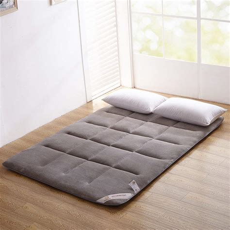 Pick the best floor mattress for your needs. Floor Mattress - Top Brands And Buying Guide For 2020