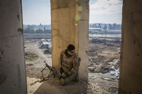 A Times Photographers Inside Look At The War On Isis In Mosul The New York Times