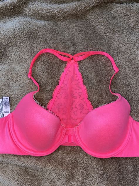 New Victoria S Secret Neon Pink Bra Women S Fashion New Undergarments And Loungewear On Carousell