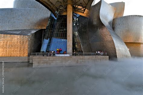 Atrium And Fujiko Nakayas Fog Sculpture 08025 Fog 1998