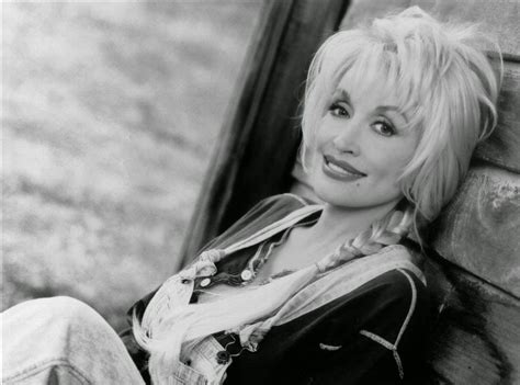 Beautiful Portraits Of Dolly Parton In The S Dolly Parton Dolly Country Music