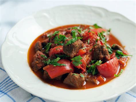 (this etymology is missing or incomplete. 匈牙利炖牛肉 | 视频食谱 | 厨房故事