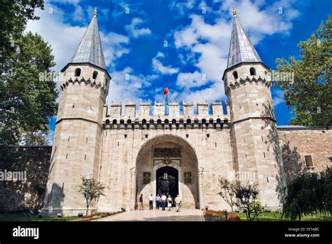 The Gate Of Salutation Topkapi Palace Istanbul Stock Photo Alamy