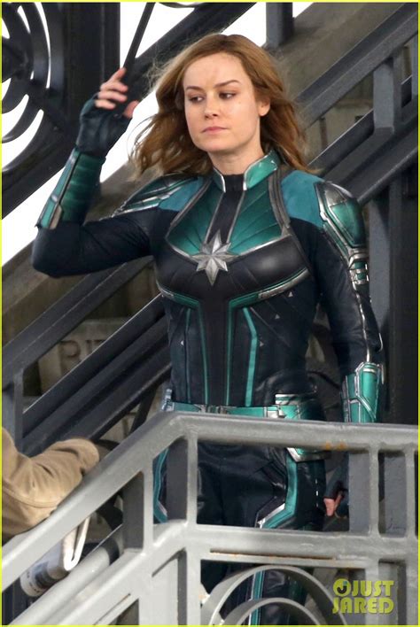 Brie Larson Suits Up As Captain Marvel In New Set Photos Photo 4053204 Brie Larson Marvel