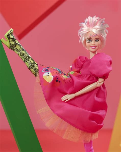 Mattel Reveals Kate Mckinnons Weird Barbie In Doll Form 9gag