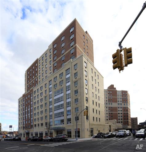 *if booked more than 4 hours will get 15% discounts*. Crossroads Plaza: Phase III - Bronx, NY | Apartment Finder