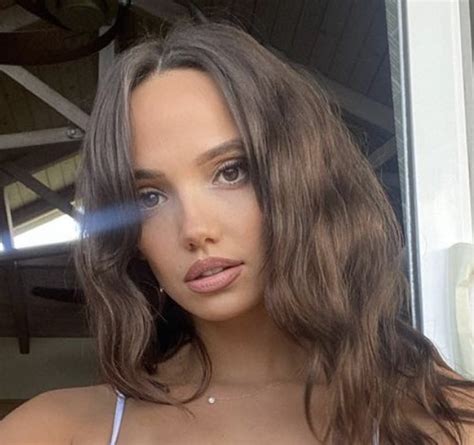 Ig Model Sofia Franklyn Says On First Date She Pretends To Have Another