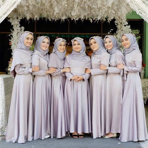 45 Model Dress Bridesmaid Hijab Modern Elegan 2022