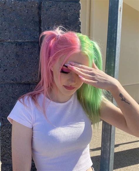 Green And Pink Hair Styles Hair Dye Colors Split Dyed Hair