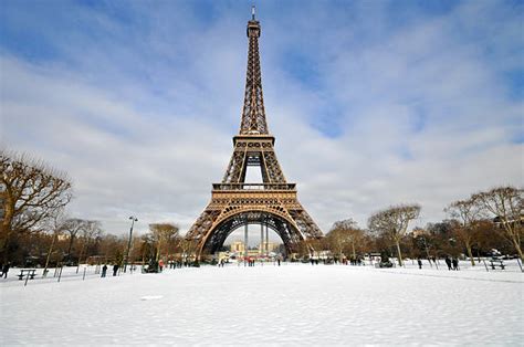 Eiffel Tower Christmas Stock Photos Pictures And Royalty Free Images