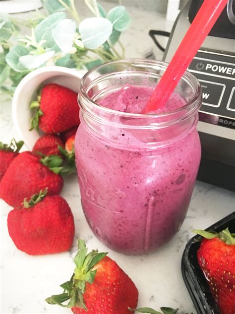 Very Berry Protein Smoothie The Homeward Mom
