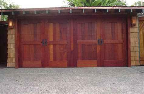 Деревянные ворота в гараж своими руками 81 фото