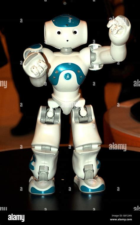 Nao Robots Dance Gangnam Style At The Gadget Show Live 2013 At The Nec