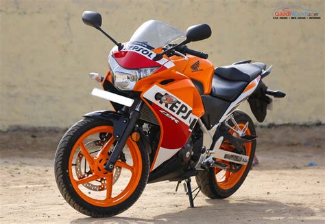 Since the cbr250r is a honda, it's full of features few other bikes in its class can match. 2017 Honda CBR250R and CBR 150R India Launch Around ...