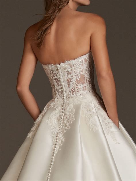 Strapless Princess Wedding Dress With Open Back Pronovias Wedding Dress Cake Wedding Dresses