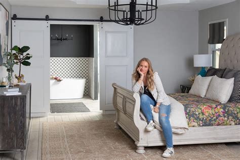 Get A Glimpse Into Bargain Mansions Star Tamara Day S Eye For Design