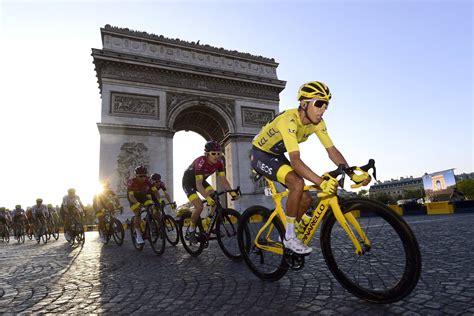 Gagnez 2 Places En Tribune Pour Larrivée Du Tour De France Le Cycle