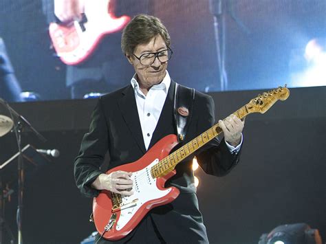 Send Us Your Questions For Hank Marvin Uncut