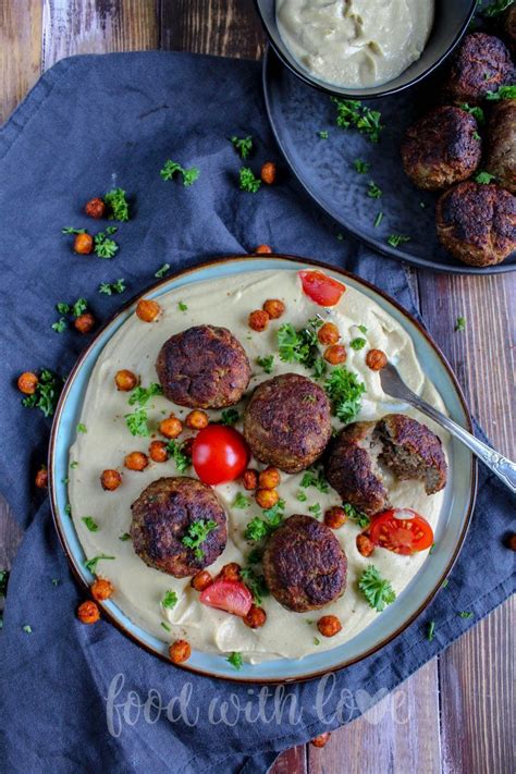 Orientalische Hackbällchen mit Kichererbsensauce Orientalische