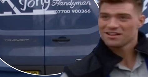 Emmerdale Who Is Tony The Hot Handyman Hunky Character Leaves