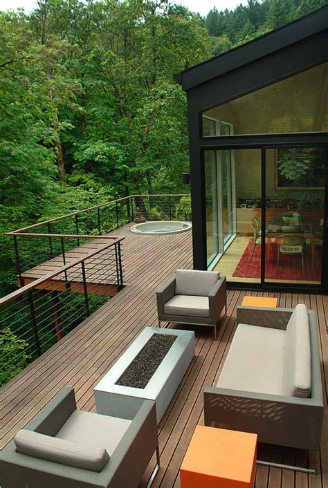 25+ Amazing Ideas For Creating An Outdoor Deck For Entertaining