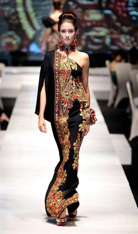 Sebastian Gunawan Indonesia Fashion Week Indonesia Fashion Batik