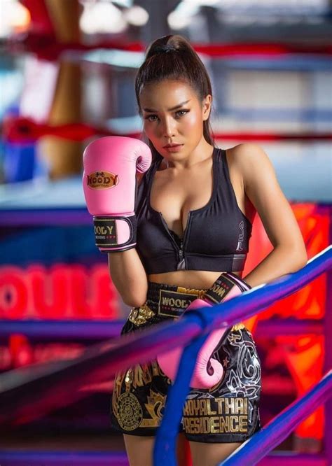 Pin By Boxing Queen On Boxing Beauties 2021 Muay Thai Kickboxing Ufc